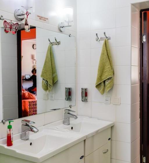 Sunhouse Hostel Karakol