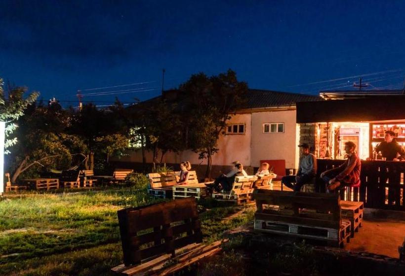 Sunhouse Hostel Karakol