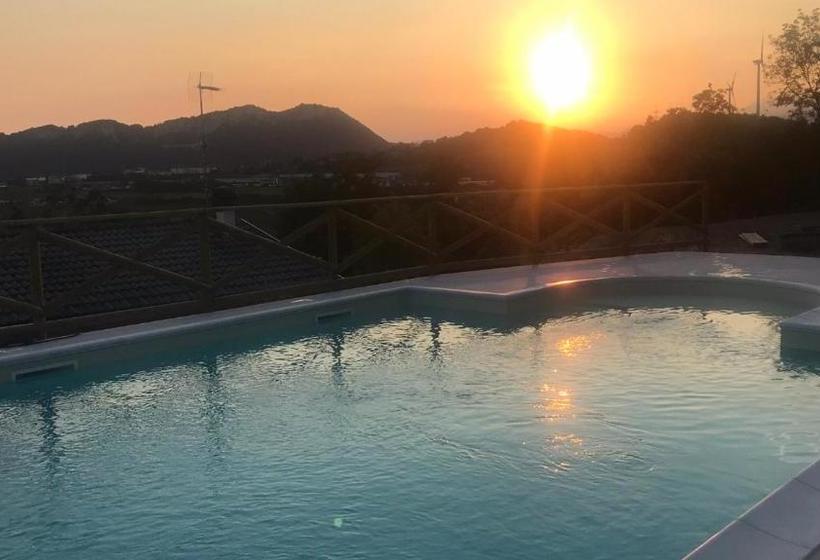 Villa Poggio Ulivo Pool Apartments