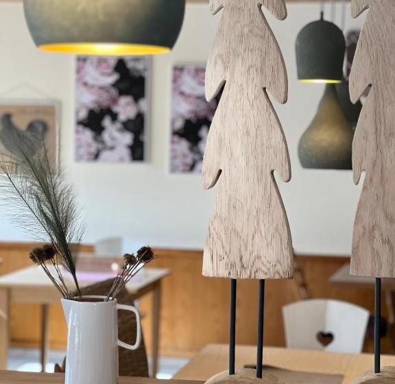 B&b Apart Hotel Goldener Hahn   Guesthouse Hirsch Baiersbronn