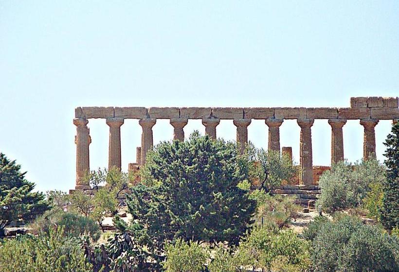 تختخواب و صبحانه Guest House Artemide