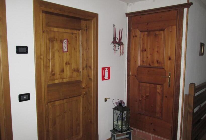 ベッドアンドブレックファースト Meublè Blue House