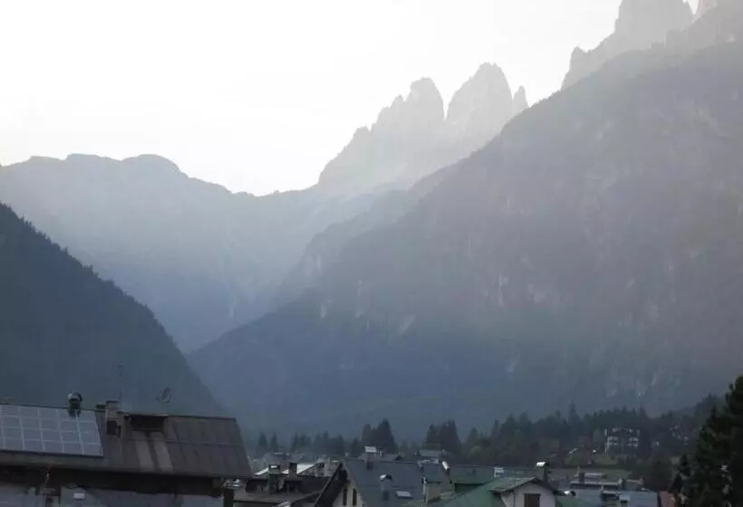 Aamiaismajoitus (B&B) Meublè Blue House