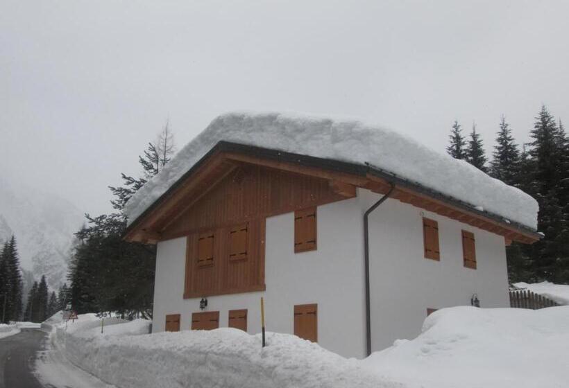 ベッドアンドブレックファースト Meublè Blue House