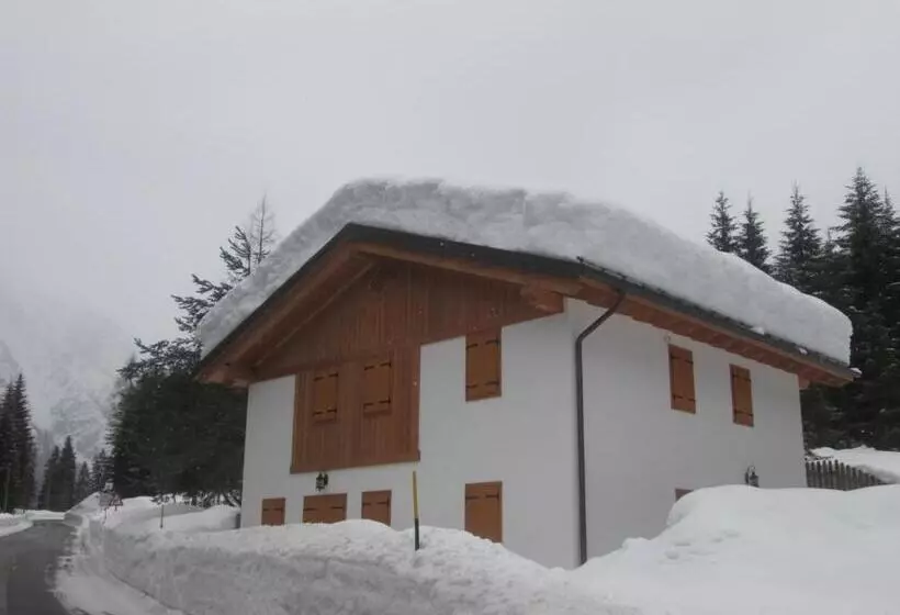 Aamiaismajoitus (B&B) Meublè Blue House