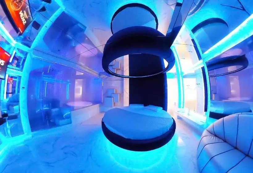 ベッドアンドブレックファースト Naucleros Suites