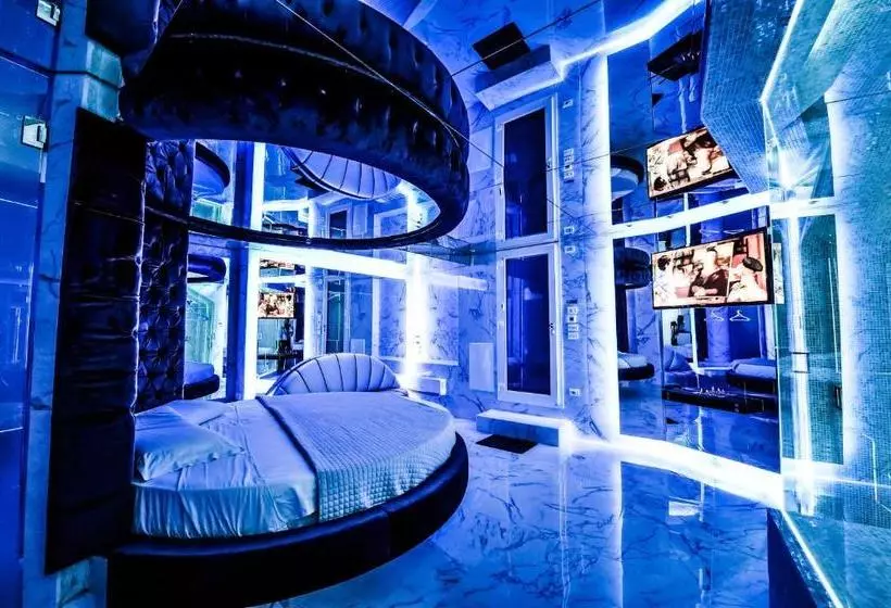 ベッドアンドブレックファースト Naucleros Suites