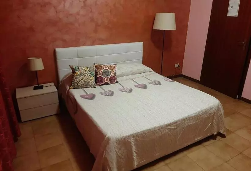 ベッドアンドブレックファースト San Nicolò House