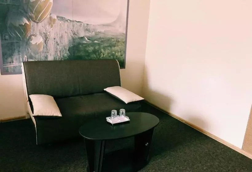 Hotelli And Entertaiment Complex Vlada