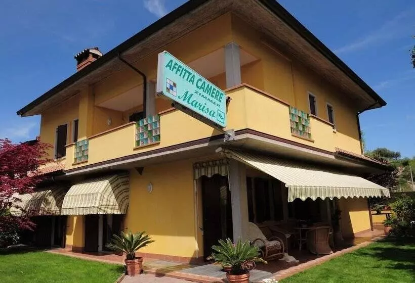 Aamiaismajoitus (B&B) Affittacamere Marisa