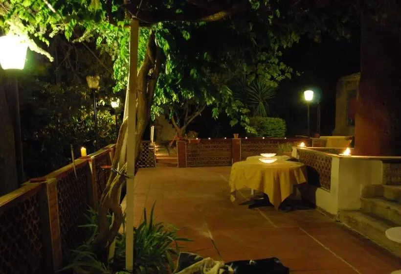 تختخواب و صبحانه Agritrinacria Rooms
