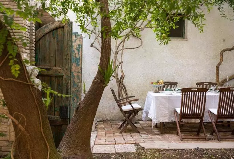 Aamiaismajoitus (B&B) Le Foglie Di Acanto