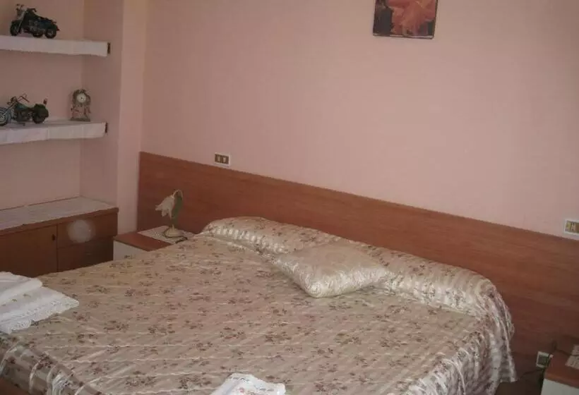 تختخواب و صبحانه Villa Naclerio