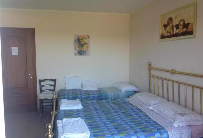 تختخواب و صبحانه Villa Naclerio