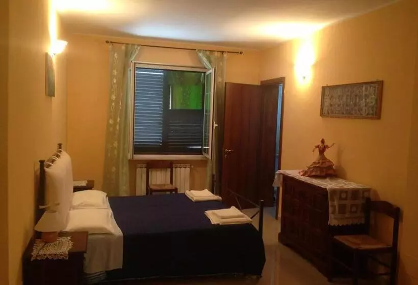 تختخواب و صبحانه Villa Naclerio