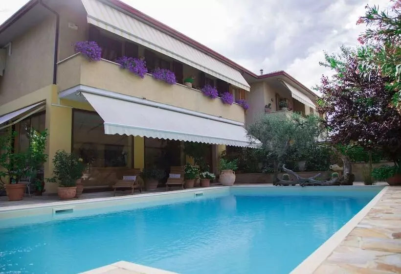 Aamiaismajoitus (B&B) Villamena