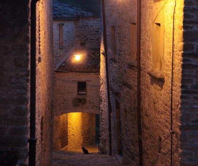 Szálloda Agriturismo Biologico Castello Della Pieve