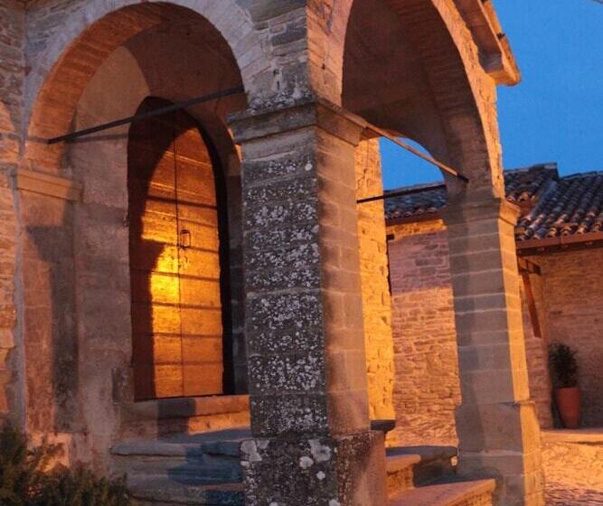 Szálloda Agriturismo Biologico Castello Della Pieve