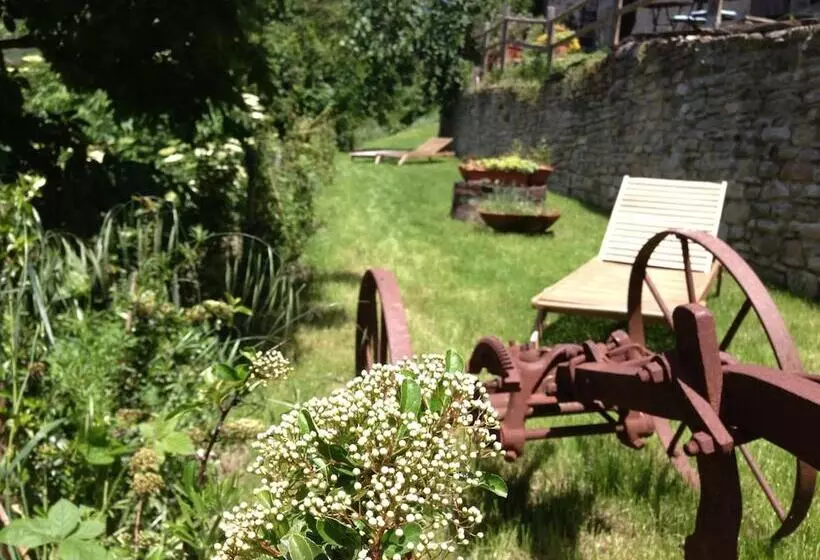 Hotelli Agriturismo Biologico Castello Della Pieve