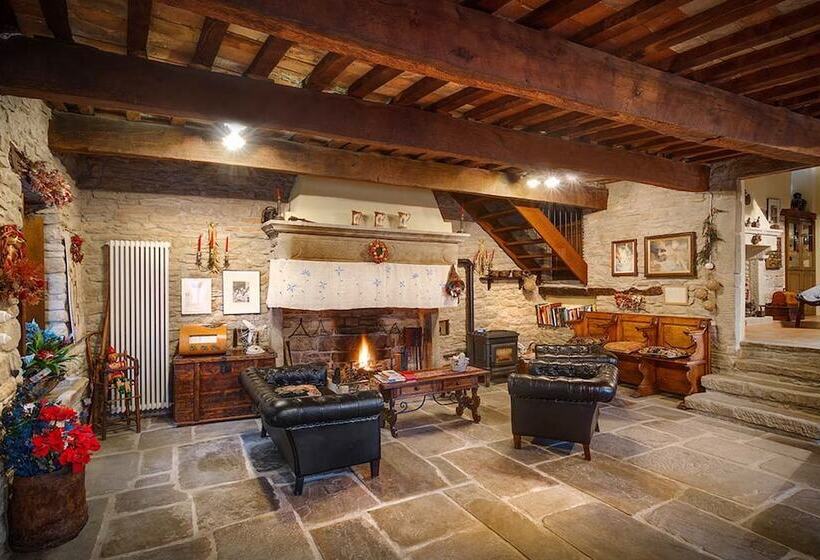 Szálloda Agriturismo Biologico Castello Della Pieve