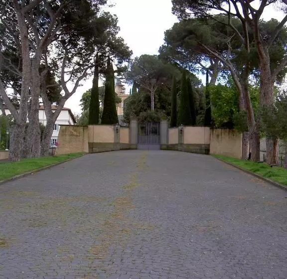 Hotelli Albergo Lucia Pagnanelli