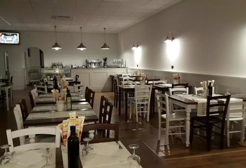 Hotelli Albergo Pizzeria Sole