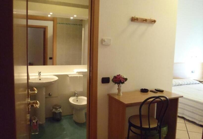 فندق Albergo Pizzeria Sole