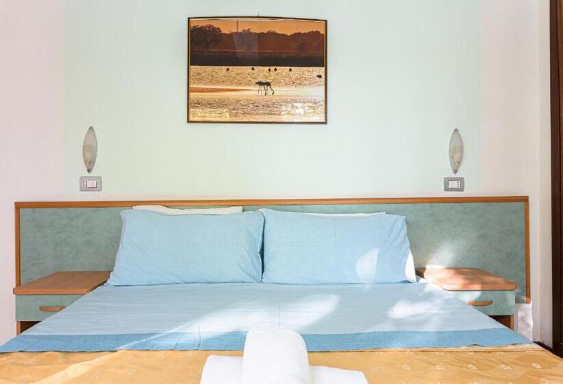 호텔 Gadames   Lunch On The Beach