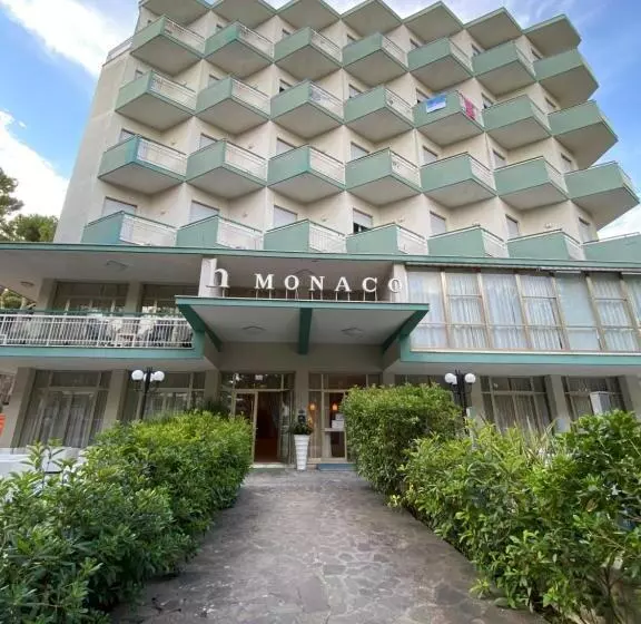 Hotelli Monaco   Parcheggio Incluso E Piscina