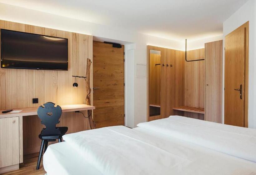 Weingut & Genusshotel Spitalerhof Superior