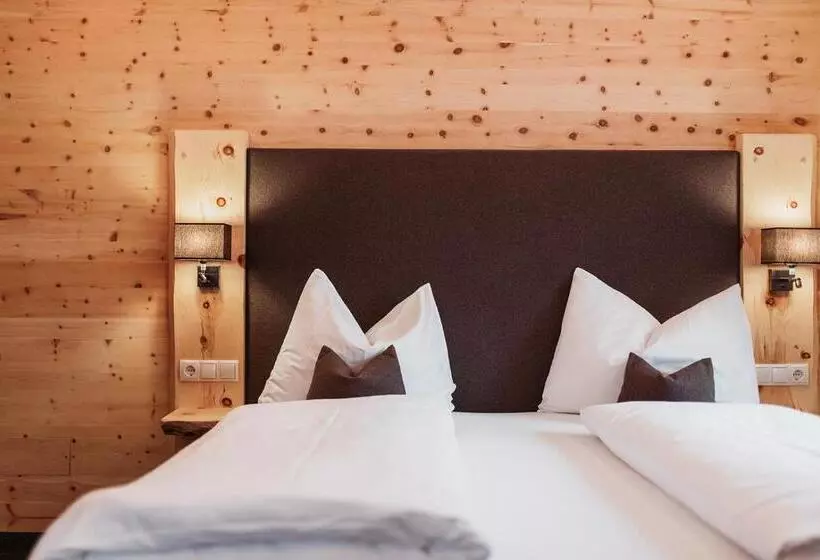 Weingut & Genusshotel Spitalerhof Superior