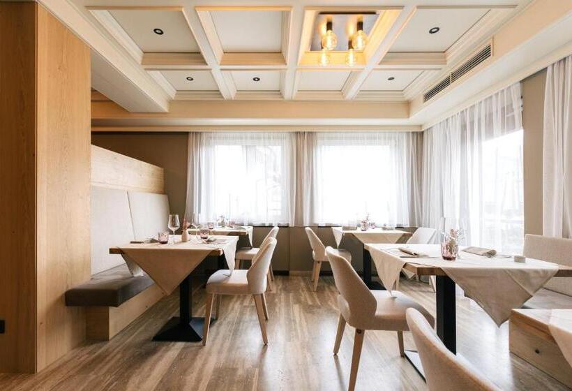 Weingut & Genusshotel Spitalerhof Superior