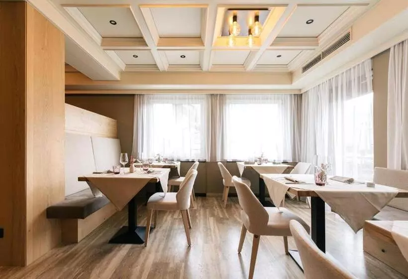 Weingut & Genusshotel Spitalerhof Superior