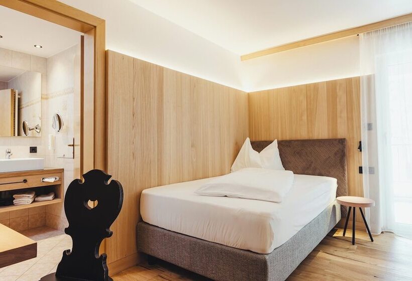 Weingut & Genusshotel Spitalerhof Superior