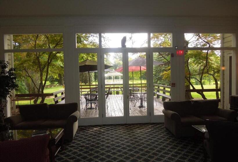 ベッドアンドブレックファースト Farrell House Lodge At Sunnybrook Trout Club