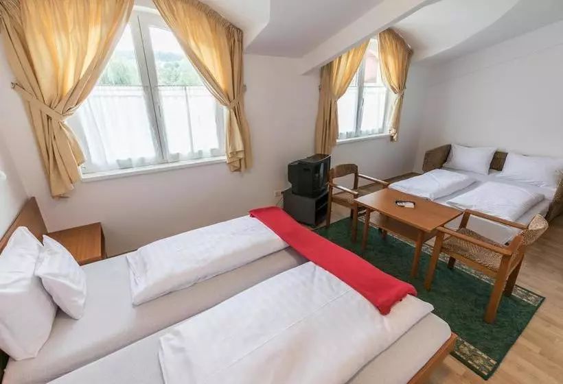 تختخواب و صبحانه Hello Balcsi Apartmanház