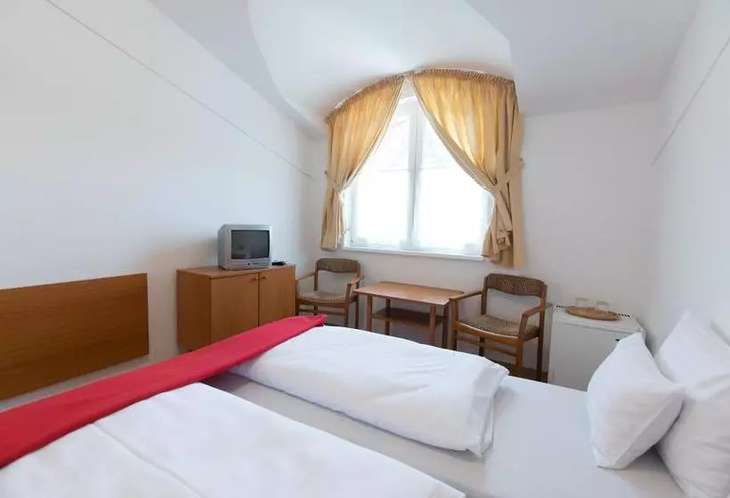 تختخواب و صبحانه Hello Balcsi Apartmanház
