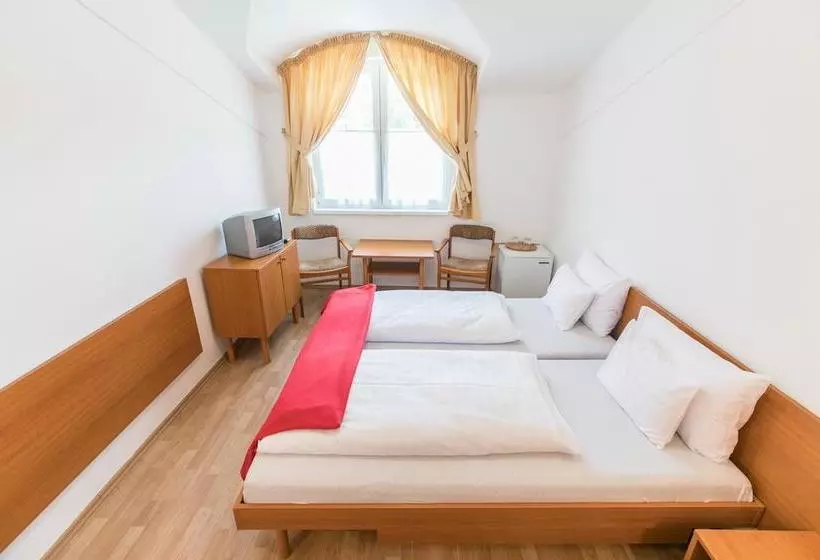 تختخواب و صبحانه Hello Balcsi Apartmanház