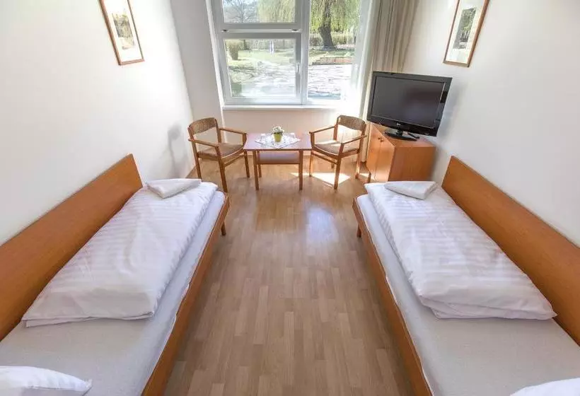 تختخواب و صبحانه Hello Balcsi Apartmanház