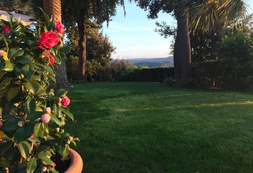 Aamiaismajoitus (B&B) Villa Le Luci