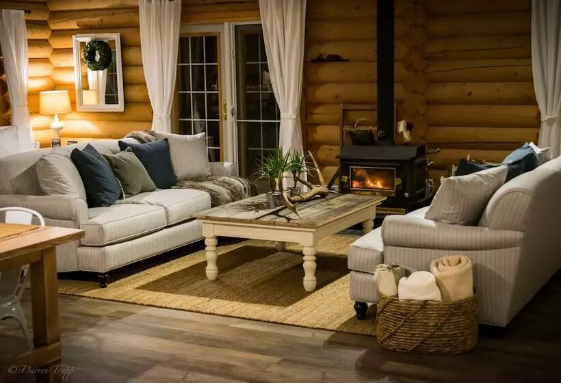 ベッドアンドブレックファースト Whitewater Lodge