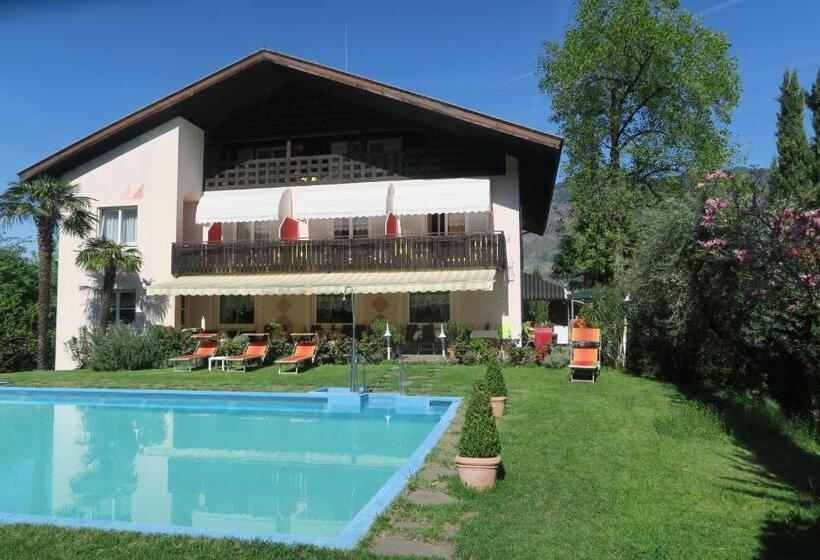 فندق Burgleitenhof