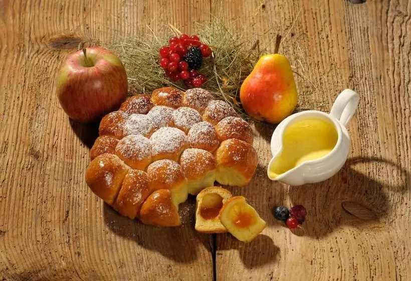 ホテル Dolomitenblick