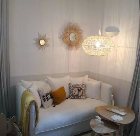 Hotelli Hôtel Camou