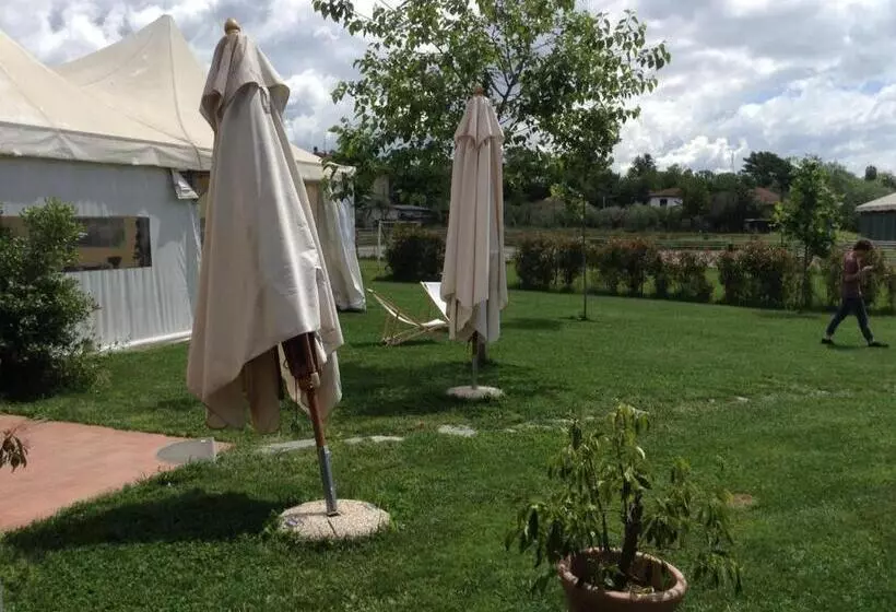 ホテル La Scuderia