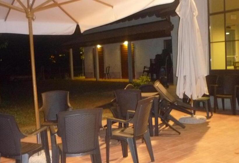 בית מלון כפרי La Scuderia