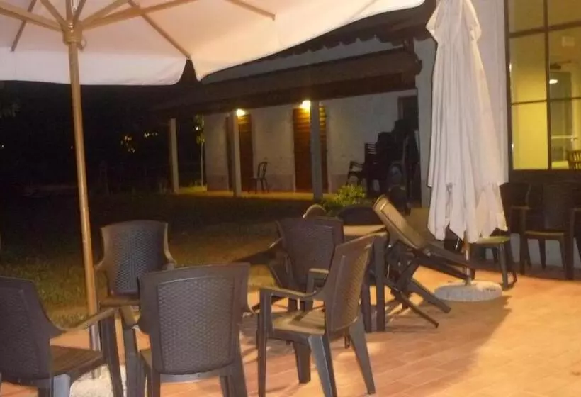 ホテル La Scuderia