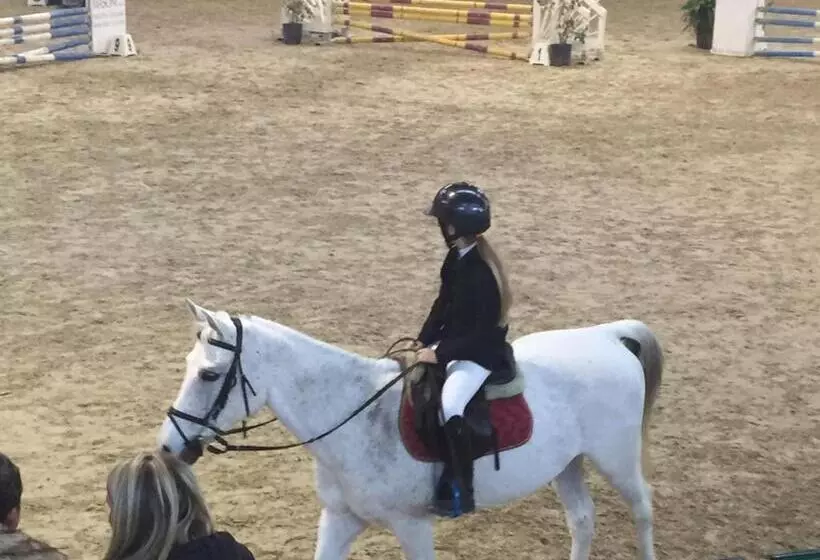 ホテル La Scuderia