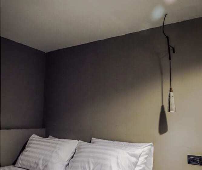هتل The Urban Room