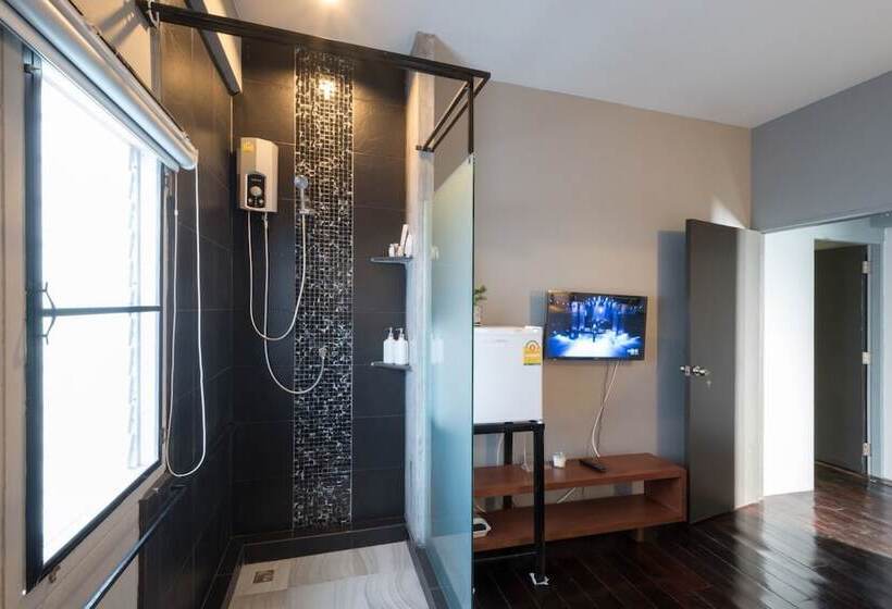 هتل The Urban Room